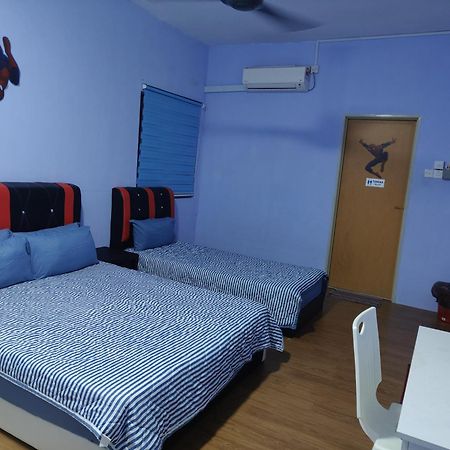 World Kids Fantasy Hotel Lumut Room photo